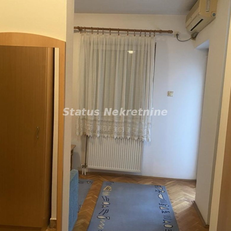 Stan Izdavanje Novi Sad  25 m2