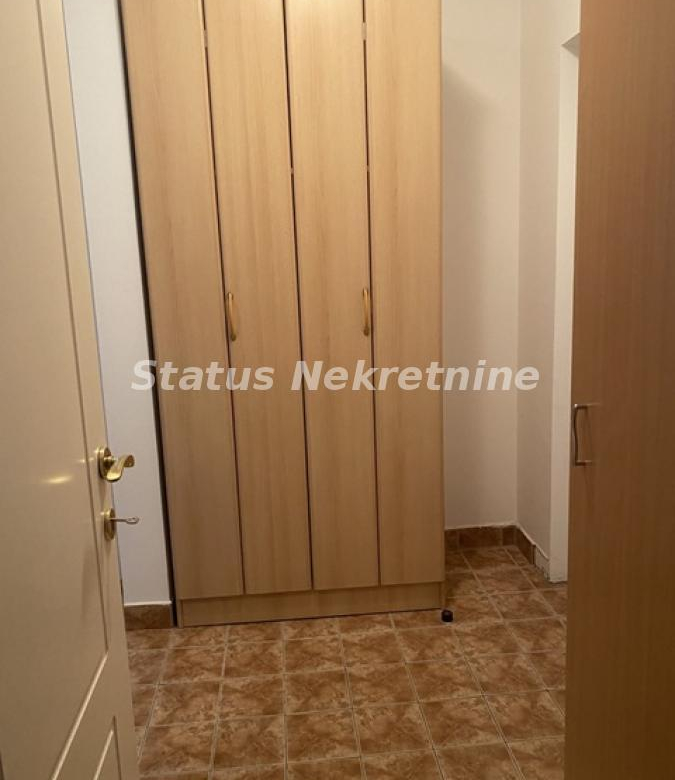 Stan Izdavanje Novi Sad  25 m2