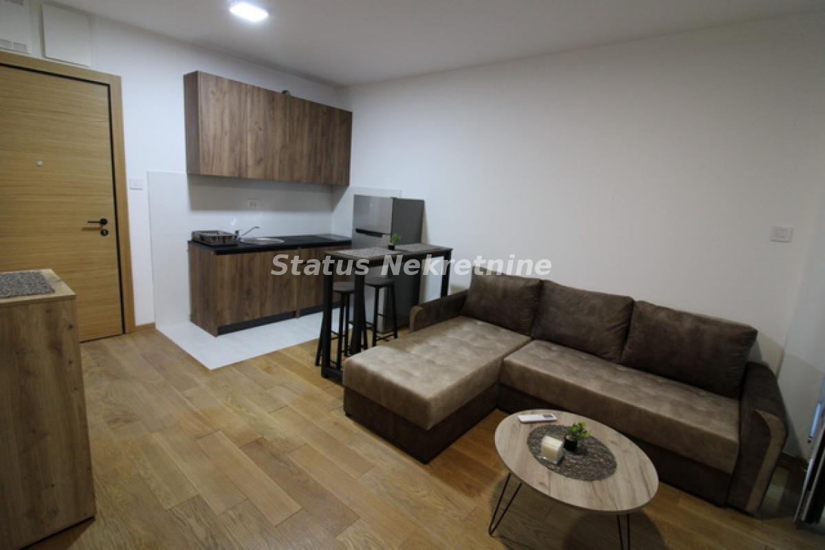 Stan Izdavanje Novi Sad  28 m2