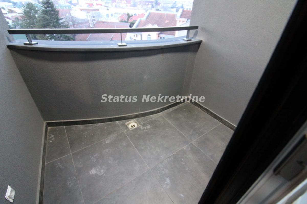 Stan Izdavanje Novi Sad  28 m2