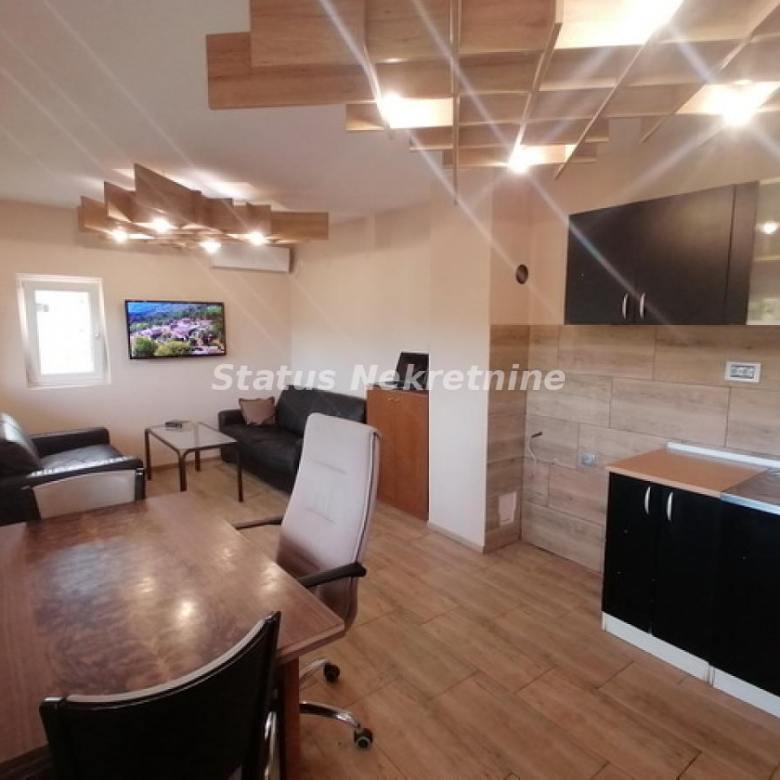 Kuća Prodaja Novi Sad  90 m2