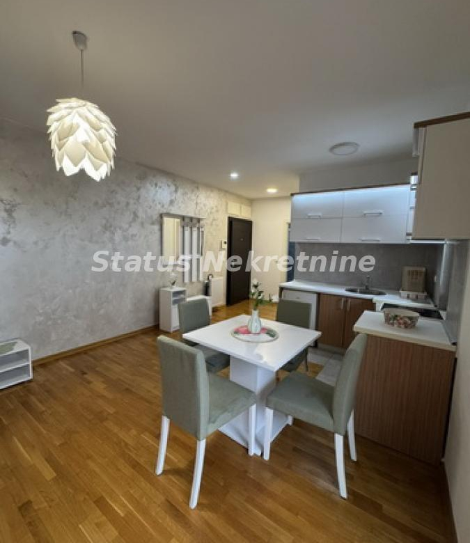 Stan Izdavanje Novi Sad  41 m2