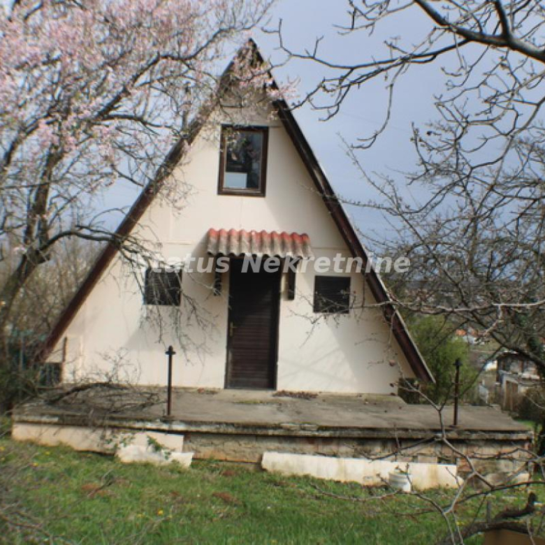 Kuća Prodaja Novi Sad  111 m2