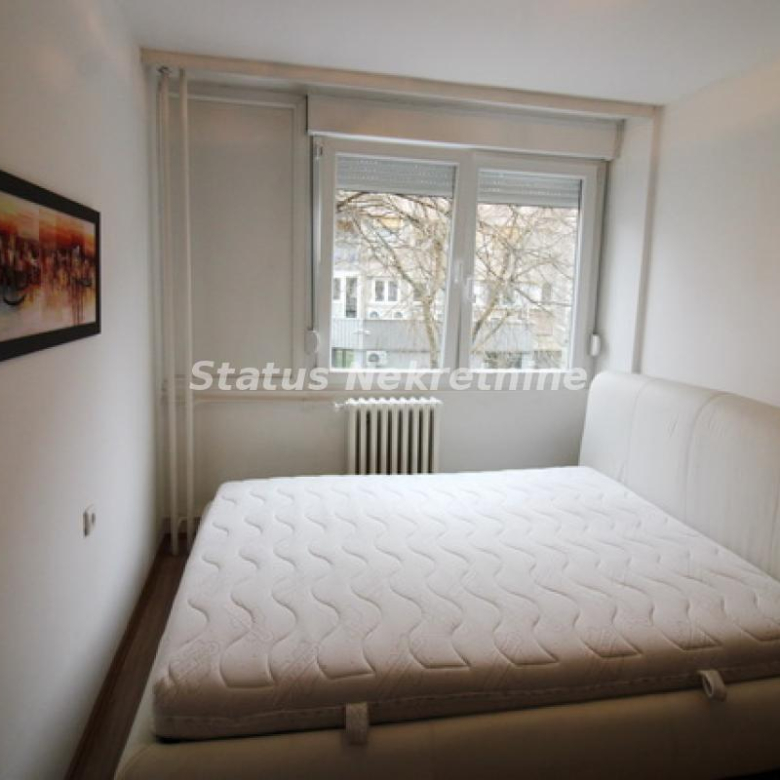 Stan Izdavanje Novi Sad  52 m2