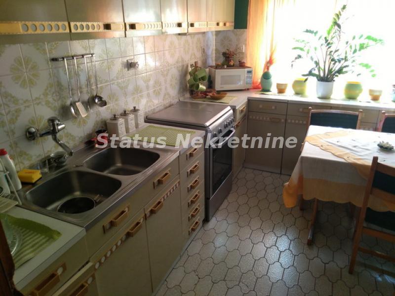 Kuća Prodaja Temerin  450 m2