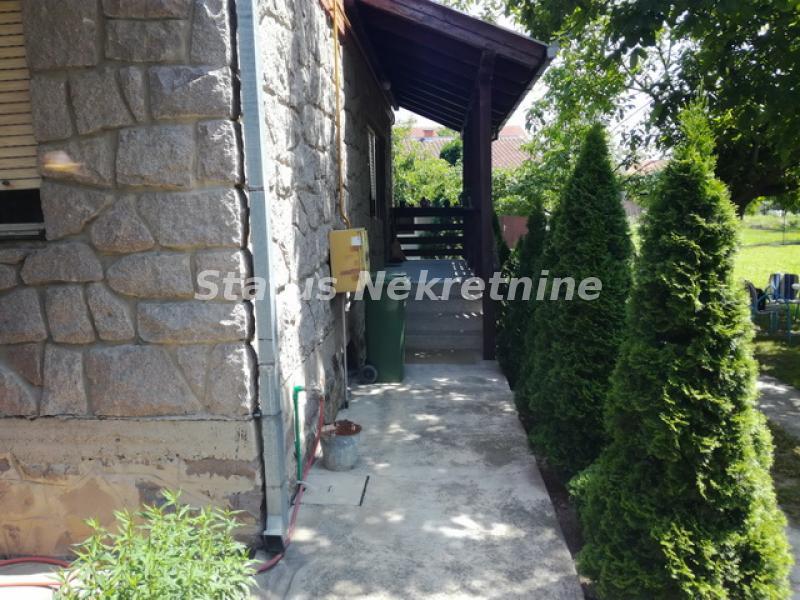 Kuća Prodaja Novi Sad  300 m2