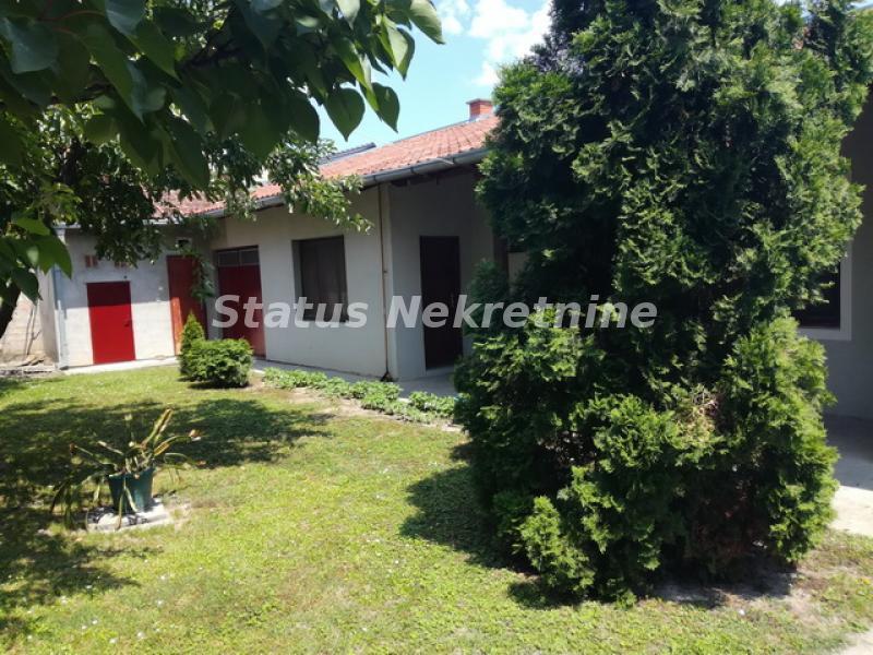 Kuća Prodaja Novi Sad  300 m2