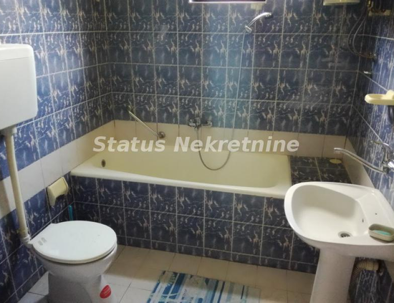 Kuća Prodaja Novi Sad  300 m2