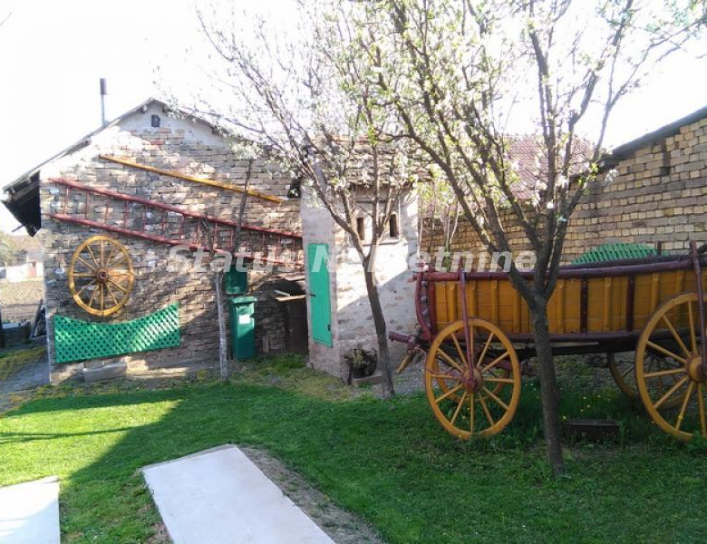 Kuća Prodaja Bačka Palanka  210 m2