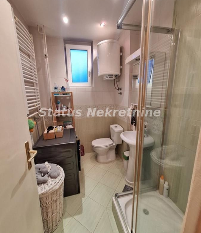 Stan Prodaja Novi Sad  93 m2