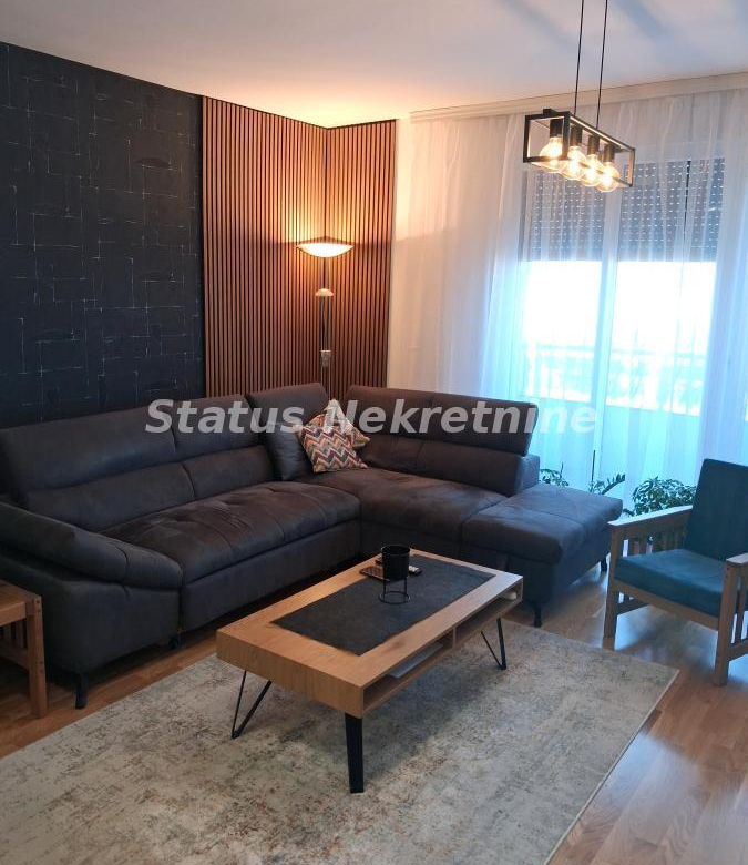Stan Prodaja Novi Sad  98 m2