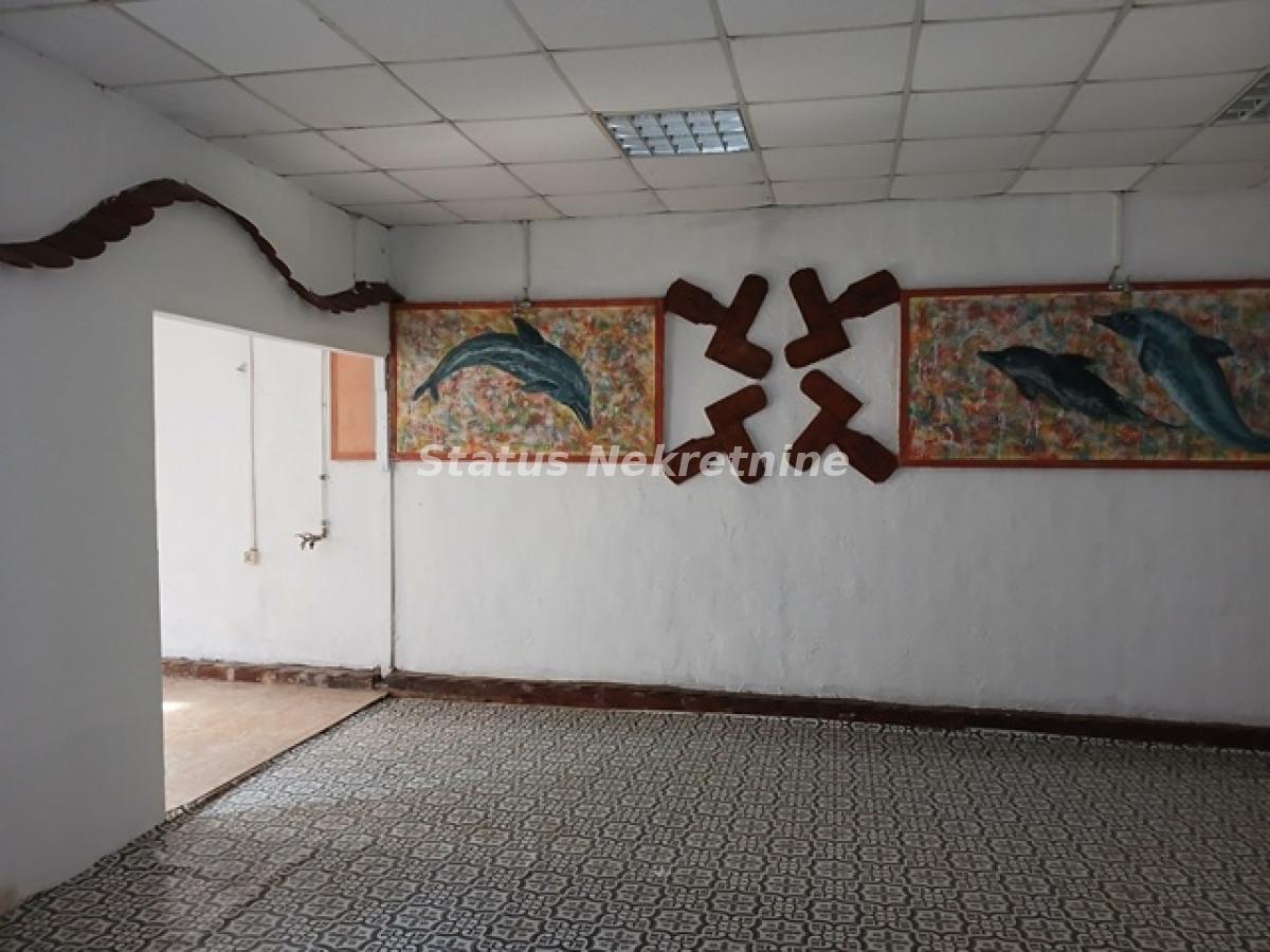Lokal Izdavanje Novi Sad Lokal Izdavanje Novi Sad 90 m2