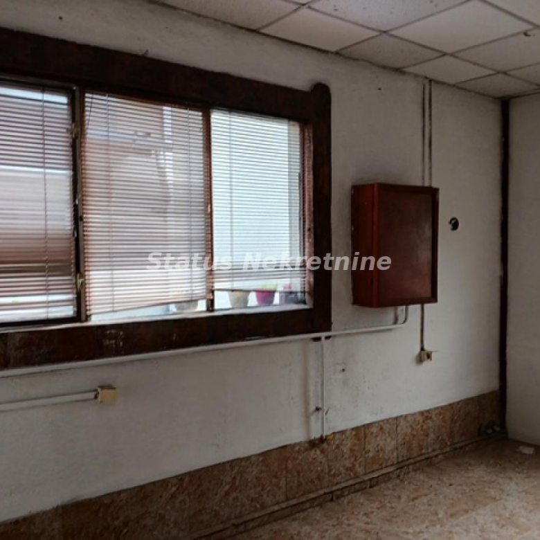 Lokal Izdavanje Novi Sad  90 m2