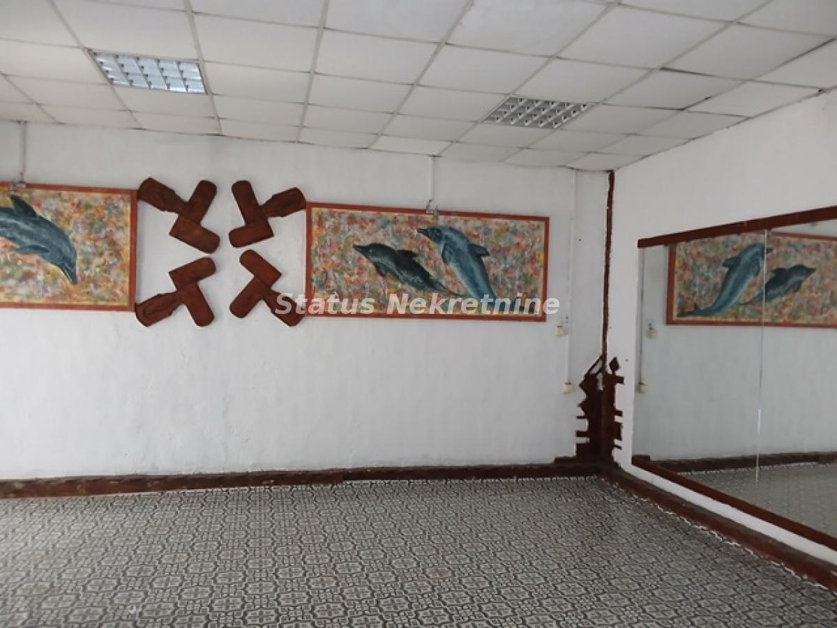 Lokal Izdavanje Novi Sad Lokal Izdavanje Novi Sad 90 m2