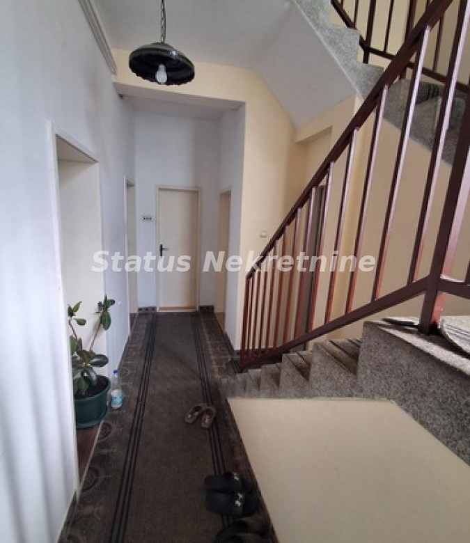 Kuća Prodaja Novi Sad  185 m2