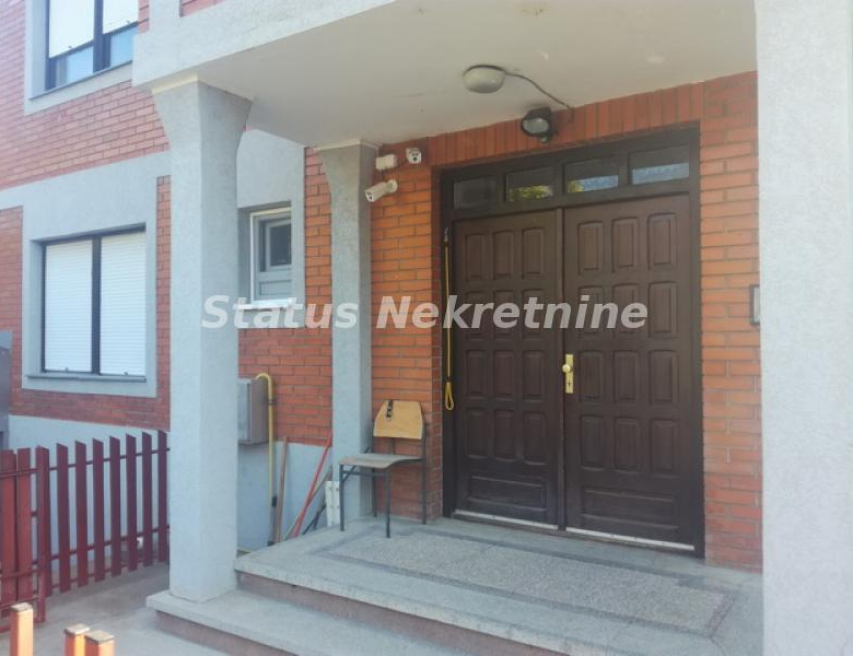 Kuća Prodaja Novi Sad  459 m2