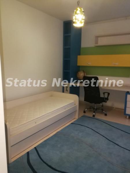 Stan Izdavanje Novi Sad  80 m2