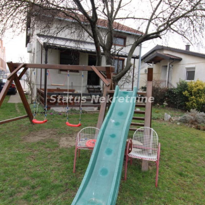 Kuća Prodaja Novi Sad  230 m2