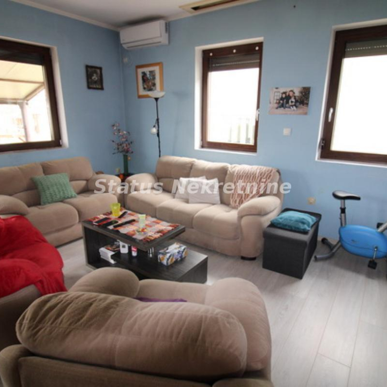Kuća Prodaja Novi Sad  230 m2