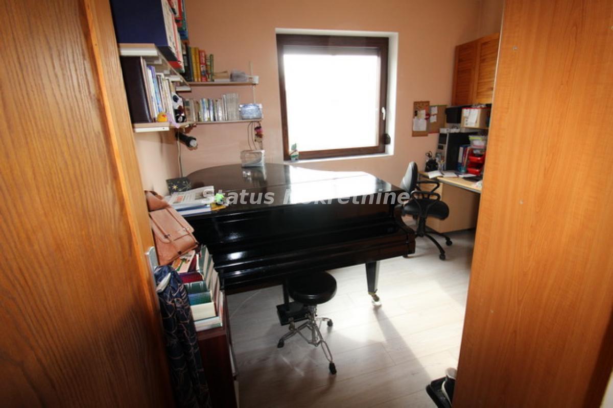 Kuća Prodaja Novi Sad  230 m2