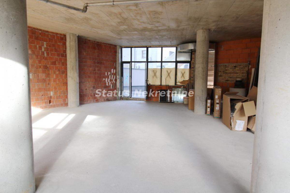 Lokal Prodaja Novi Sad  320 m2