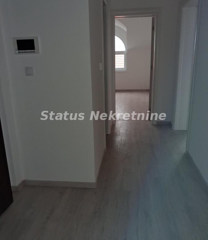 Stan Prodaja Novi Sad  83 m2