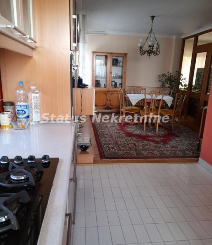 Kuća Prodaja Novi Sad  360 m2