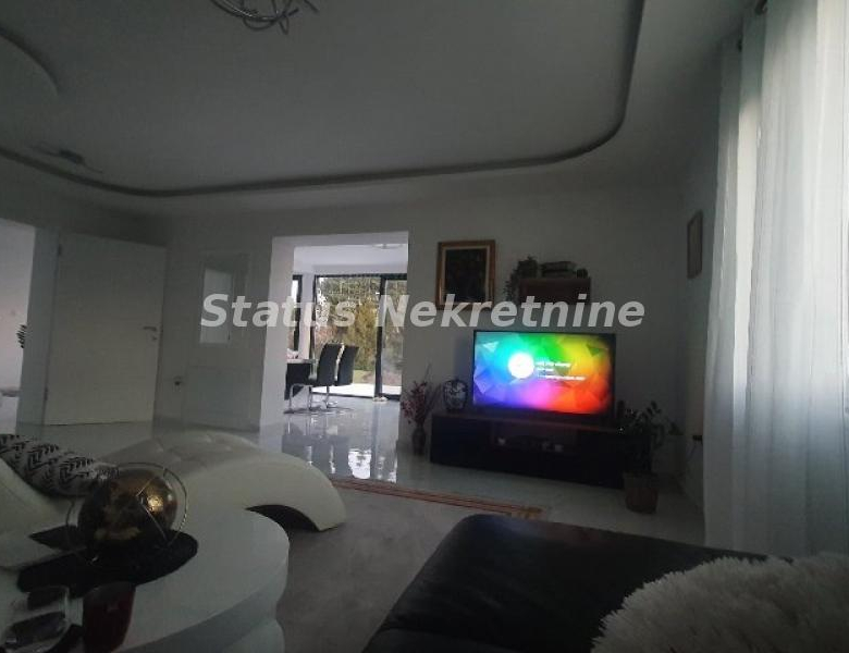 Kuća Prodaja Irig  360 m2