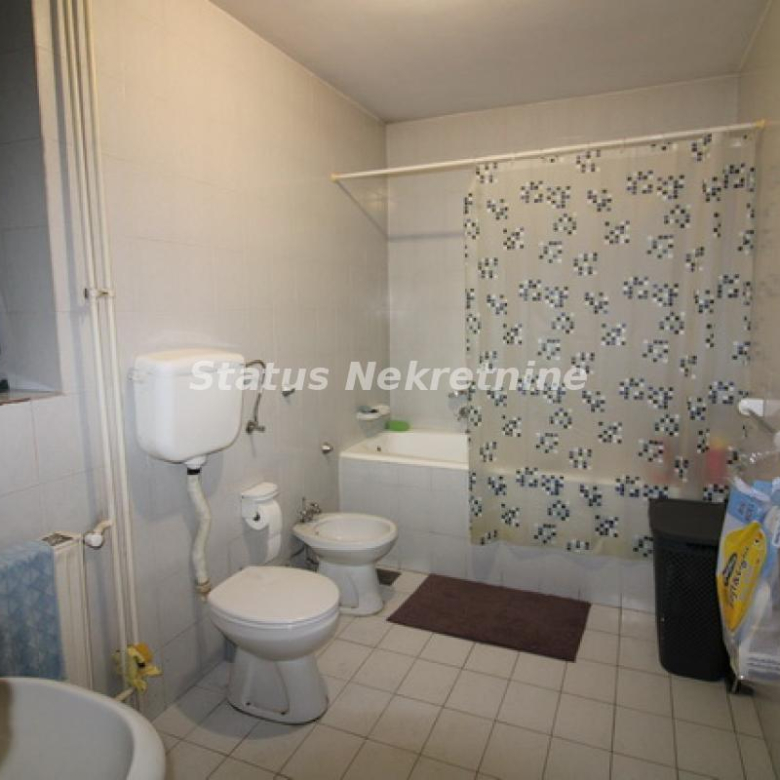 Kuća Prodaja Novi Sad  330 m2