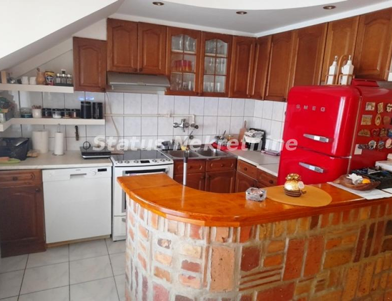 Kuća Prodaja Novi Sad  400 m2