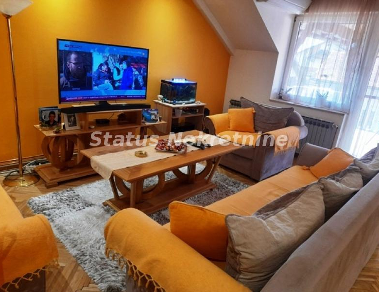 Kuća Prodaja Novi Sad  400 m2