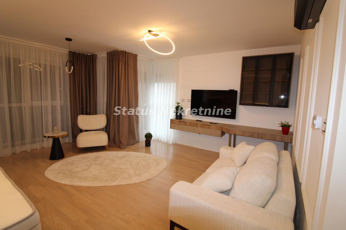 Stan Izdavanje Novi Sad  200 m2