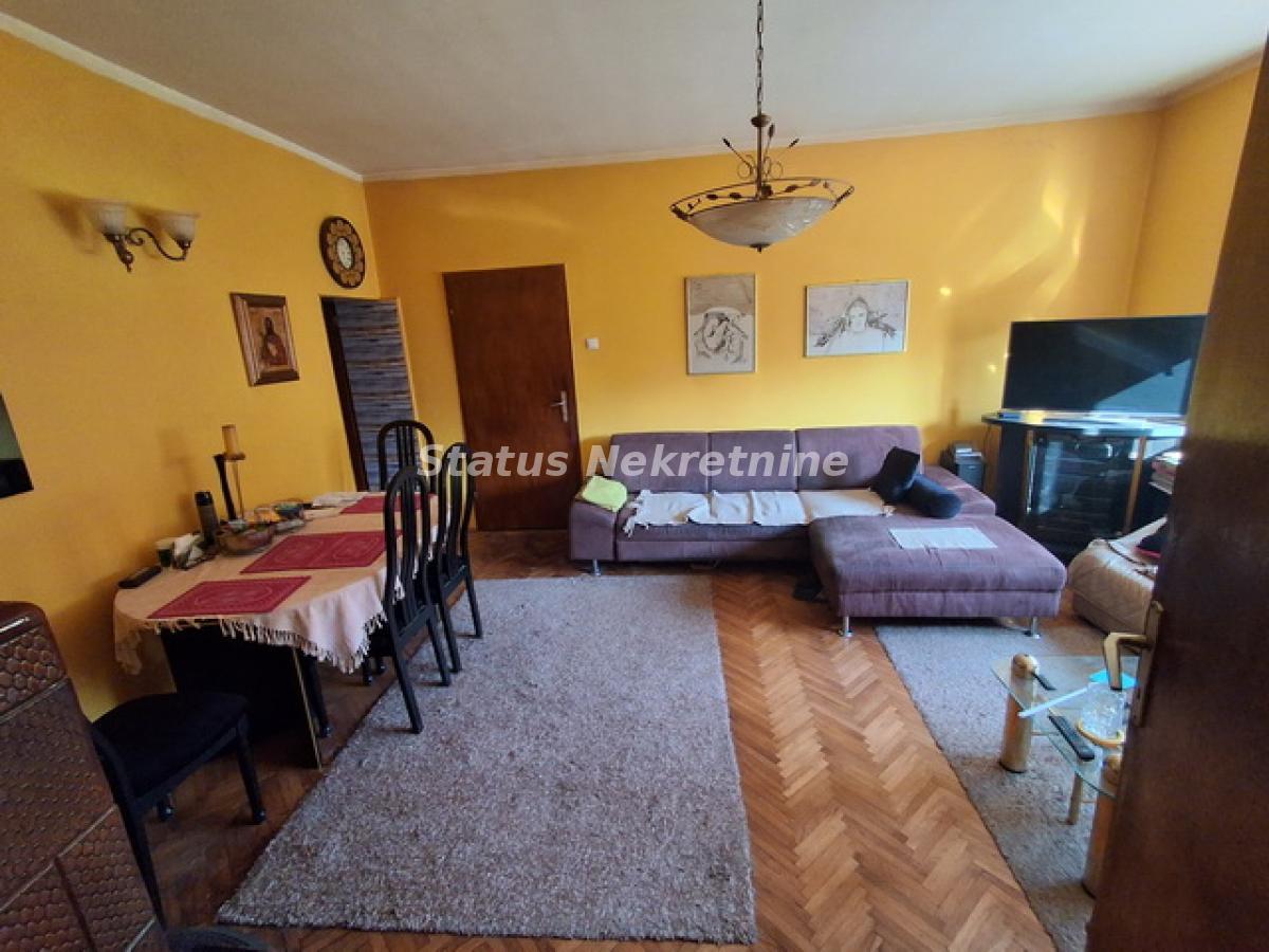 Kuća Prodaja Novi Sad  200 m2