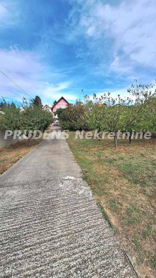 Kuća Prodaja Beograd  333 m2