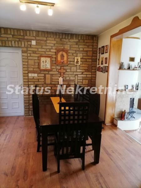 Kuća Prodaja Vrdnik  860 m2