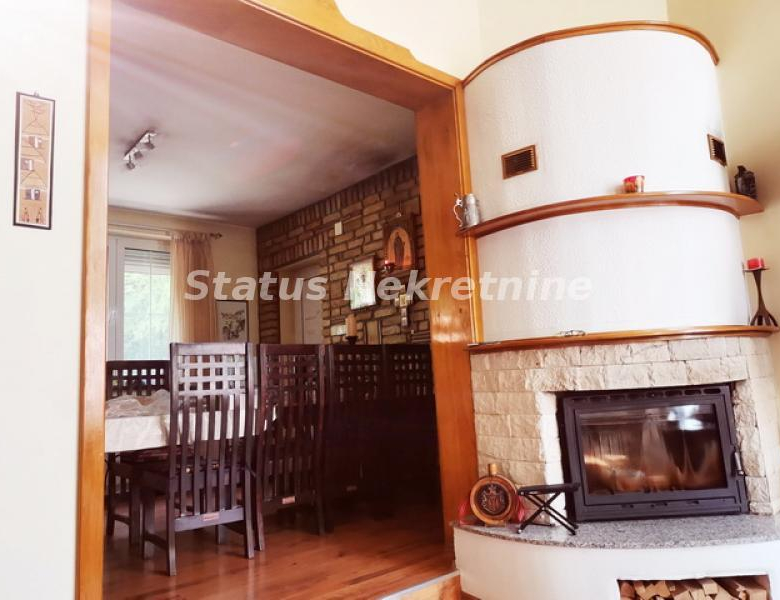 Kuća Prodaja Vrdnik  860 m2