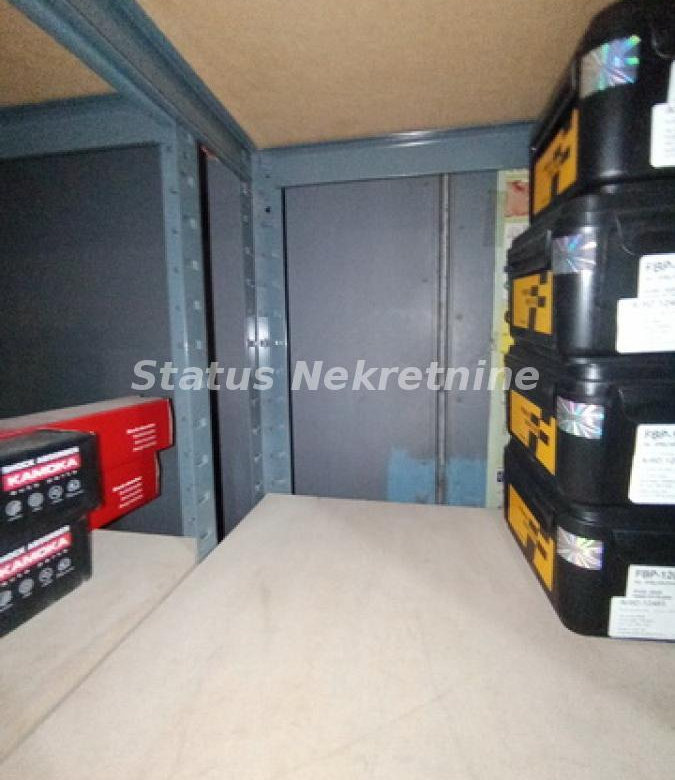 Lokal Izdavanje Novi Sad  76 m2