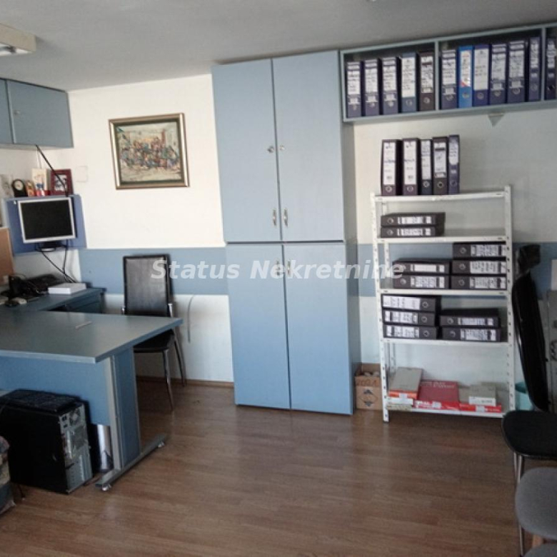 Lokal Izdavanje Novi Sad  76 m2