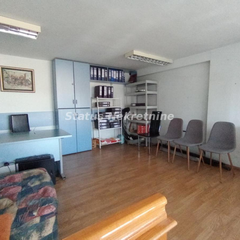 Lokal Izdavanje Novi Sad  76 m2