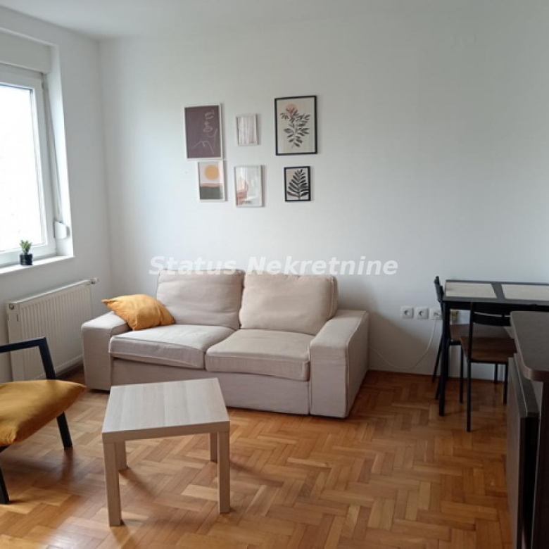 Stan Izdavanje Novi Sad  37 m2