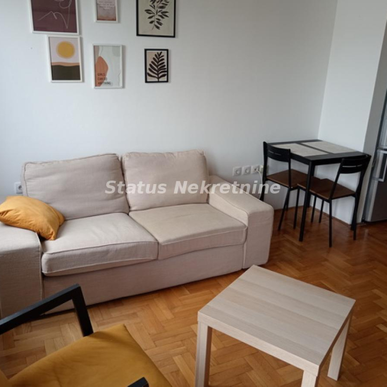 Stan Izdavanje Novi Sad  37 m2