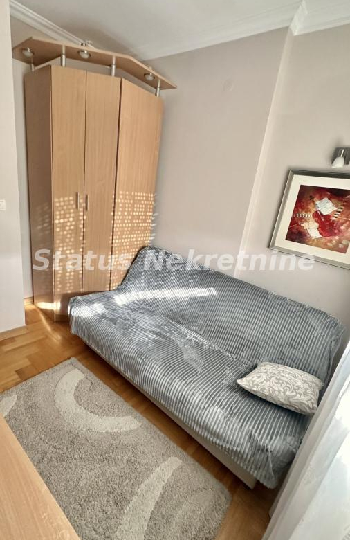 Stan Izdavanje Novi Sad  126 m2