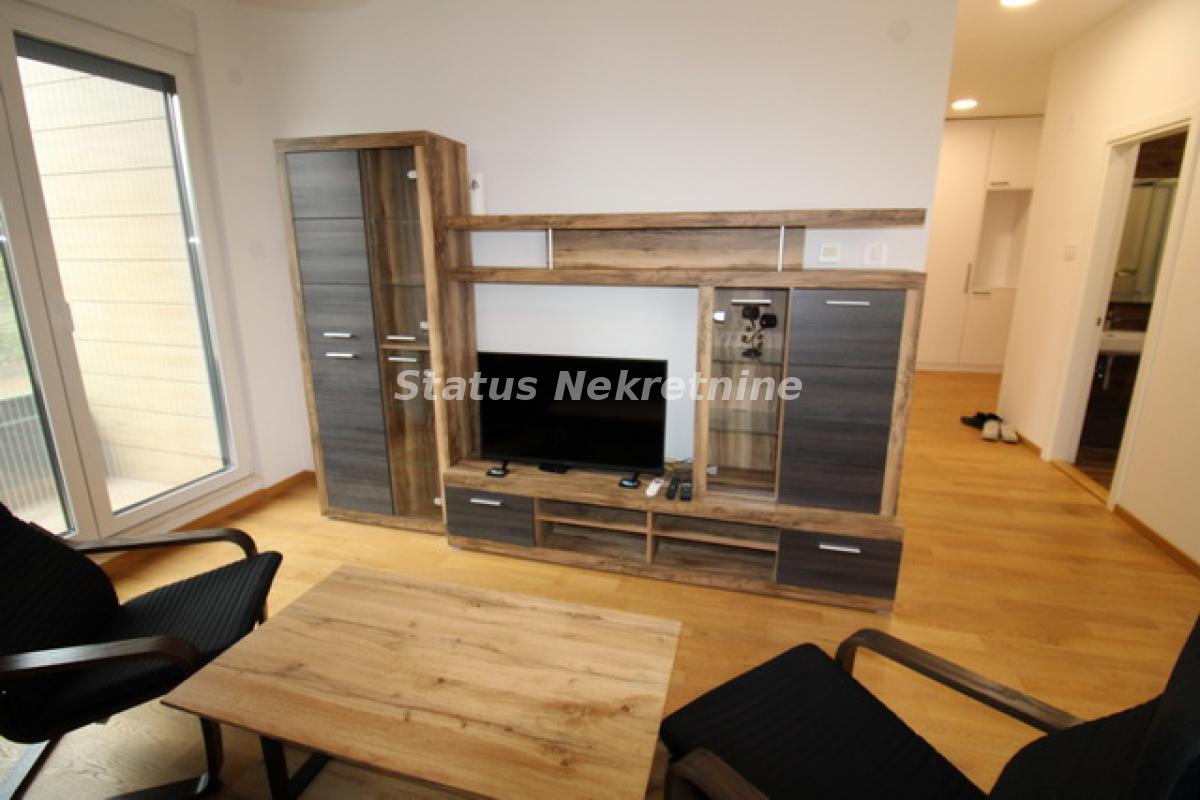 Stan Izdavanje Novi Sad  63 m2