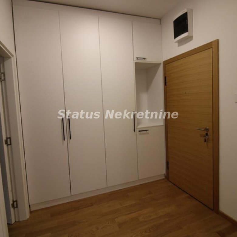 Stan Izdavanje Novi Sad  63 m2