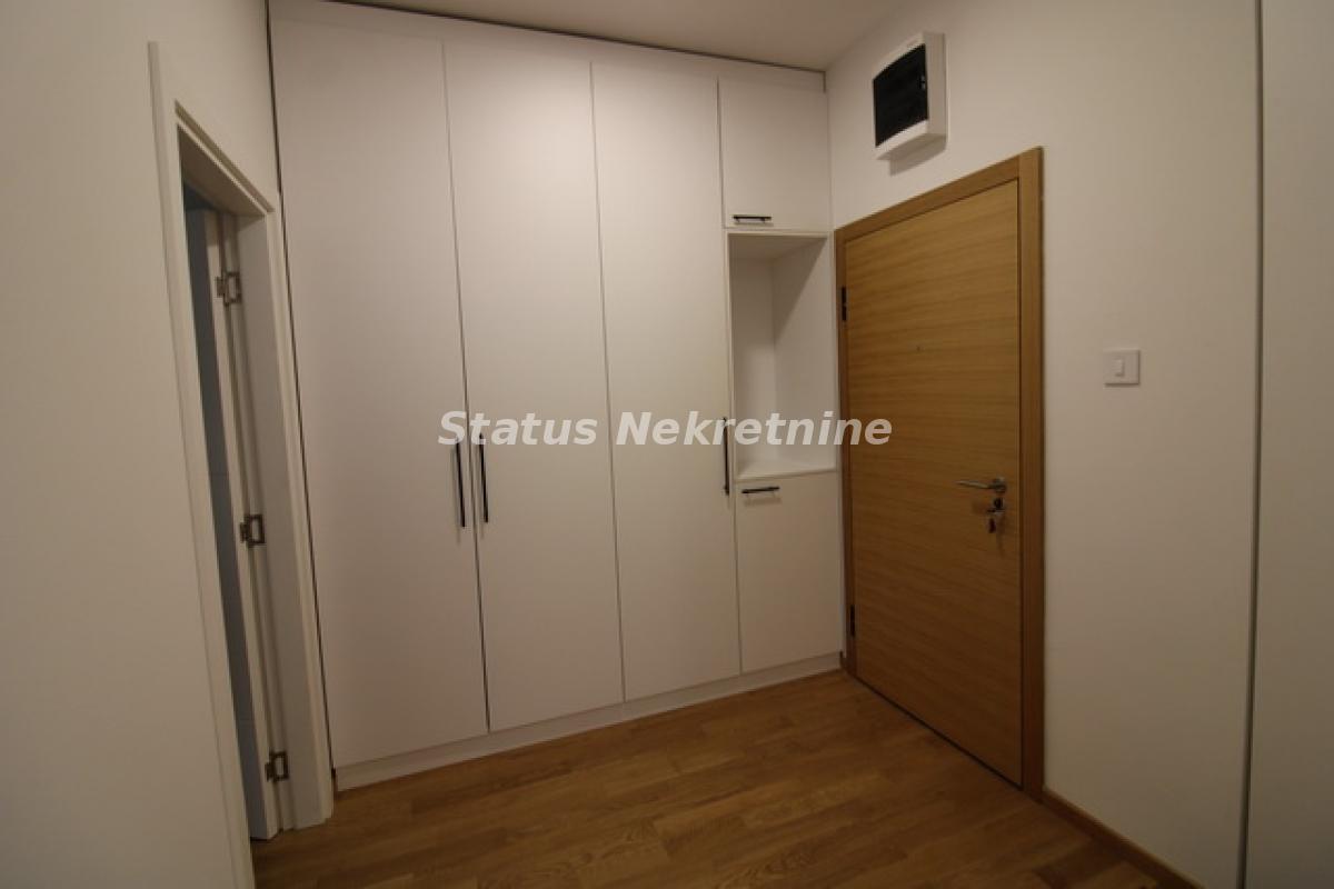 Stan Izdavanje Novi Sad  63 m2