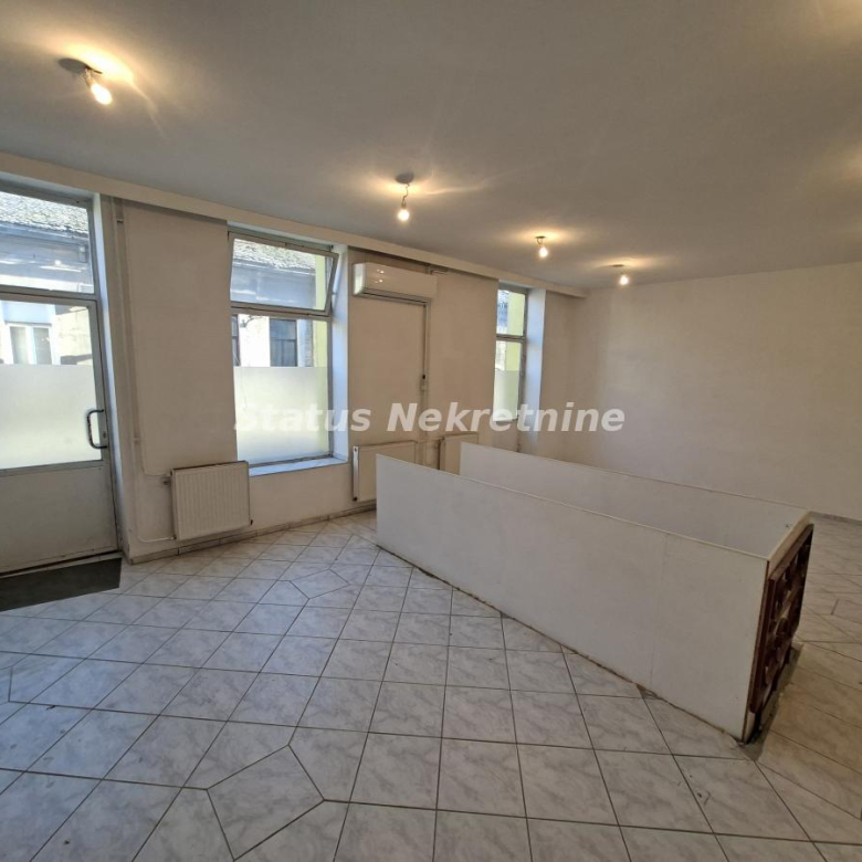 Lokal Izdavanje Novi Sad  94 m2