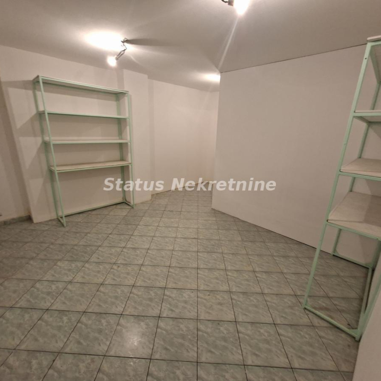 Lokal Izdavanje Novi Sad  94 m2