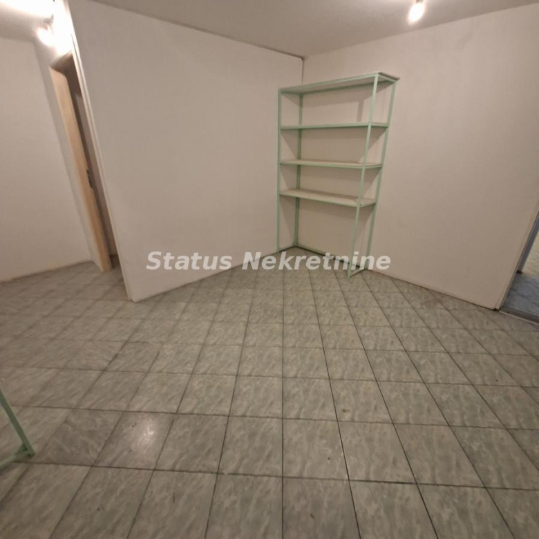Lokal Izdavanje Novi Sad  94 m2