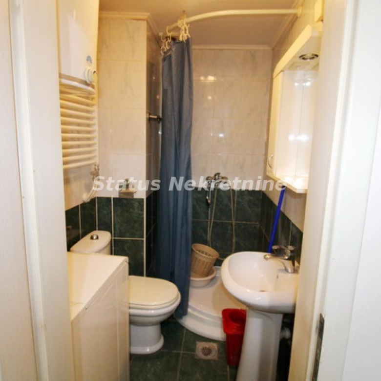 Stan Izdavanje Novi Sad  27 m2