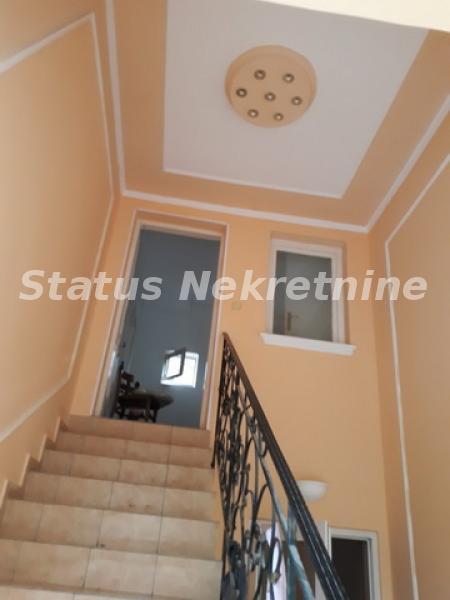 Kuća Prodaja Novi Sad  330 m2